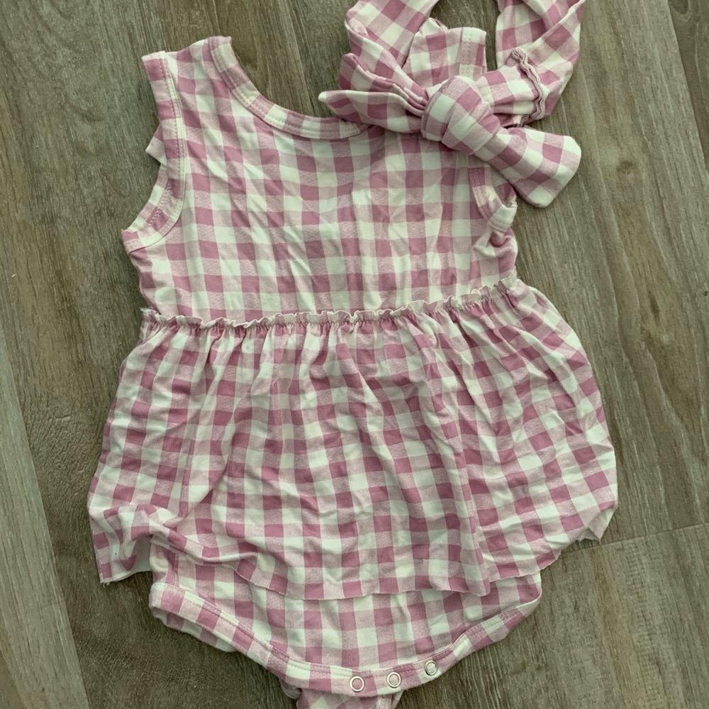 SPEARMINT BABY Sleeveless skirted bodysuit & bow